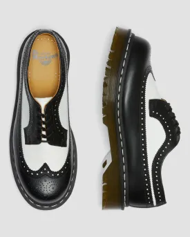 3989 Bex brogue shoes in smooth leather Dr. Martens