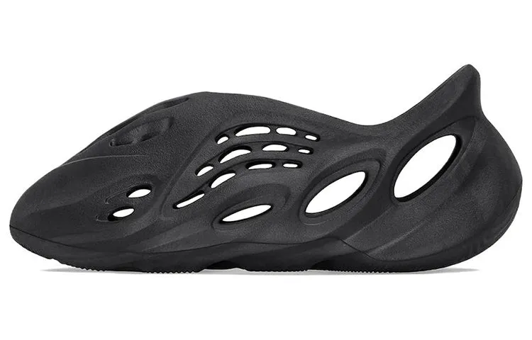 Adidas Originals Yeezy Foam RNR Onyx sneakers, black